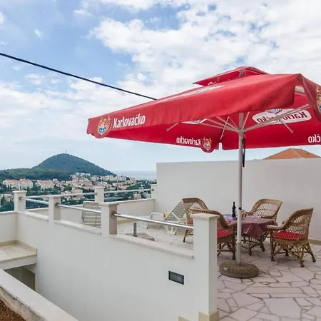 Lena & Lara Lejlighed