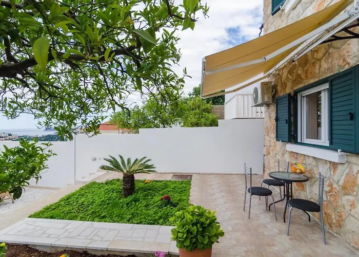 Lena & Lara دوبروفينك