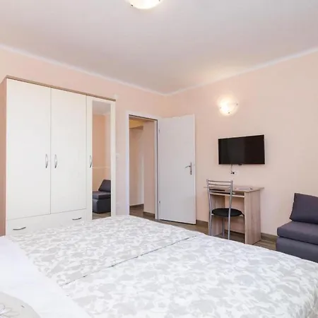 Lena & Lara アパート ドゥブロブニク